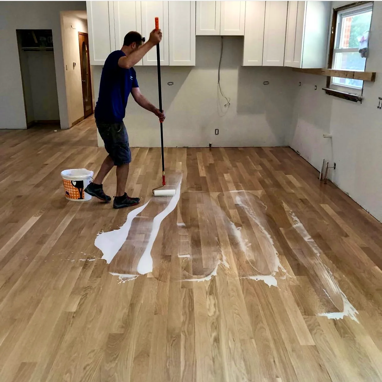 Finishing Hardwood Floors with a Bona Coat